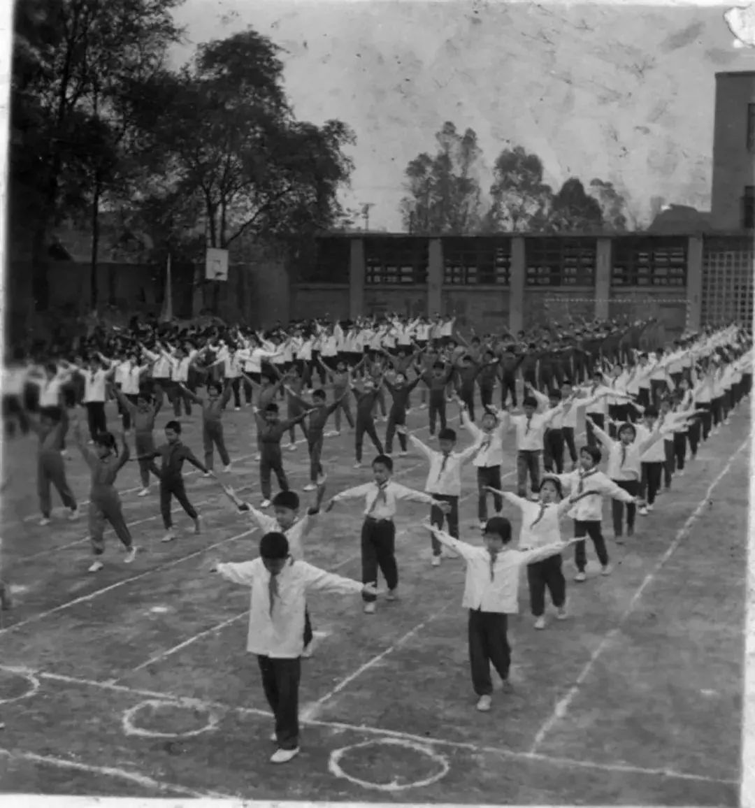 成都学校老照片,成都军区军医学校老照片