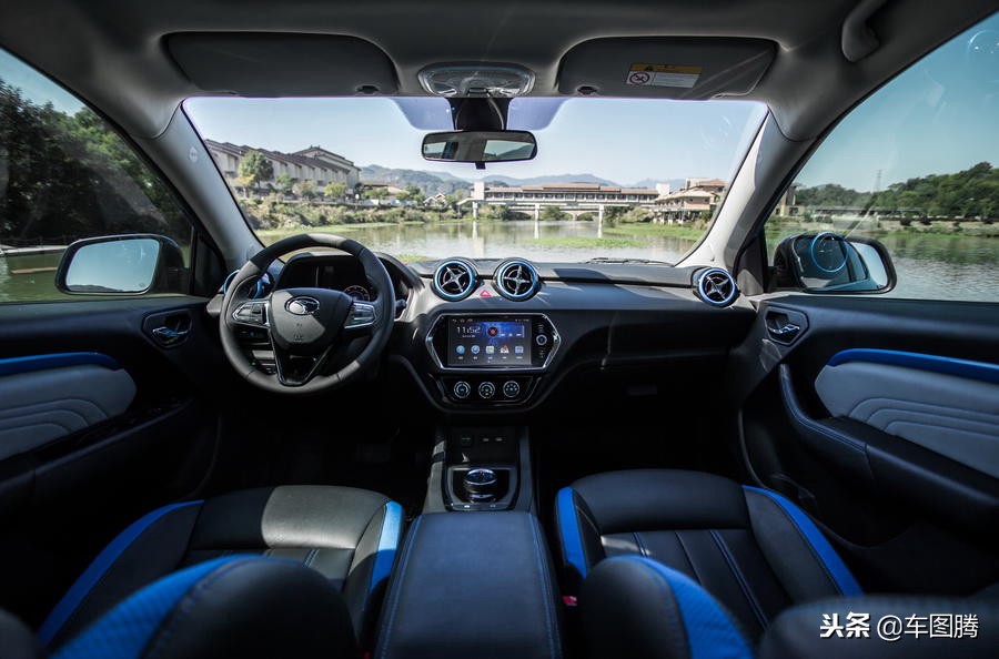 试东南DX3EV400：续航351公里，行驶质感到底如何？