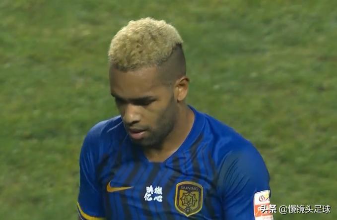 中超2亿豪门官博被*攻围**！苏宁球迷炮轰：24射0球，主帅下课吧