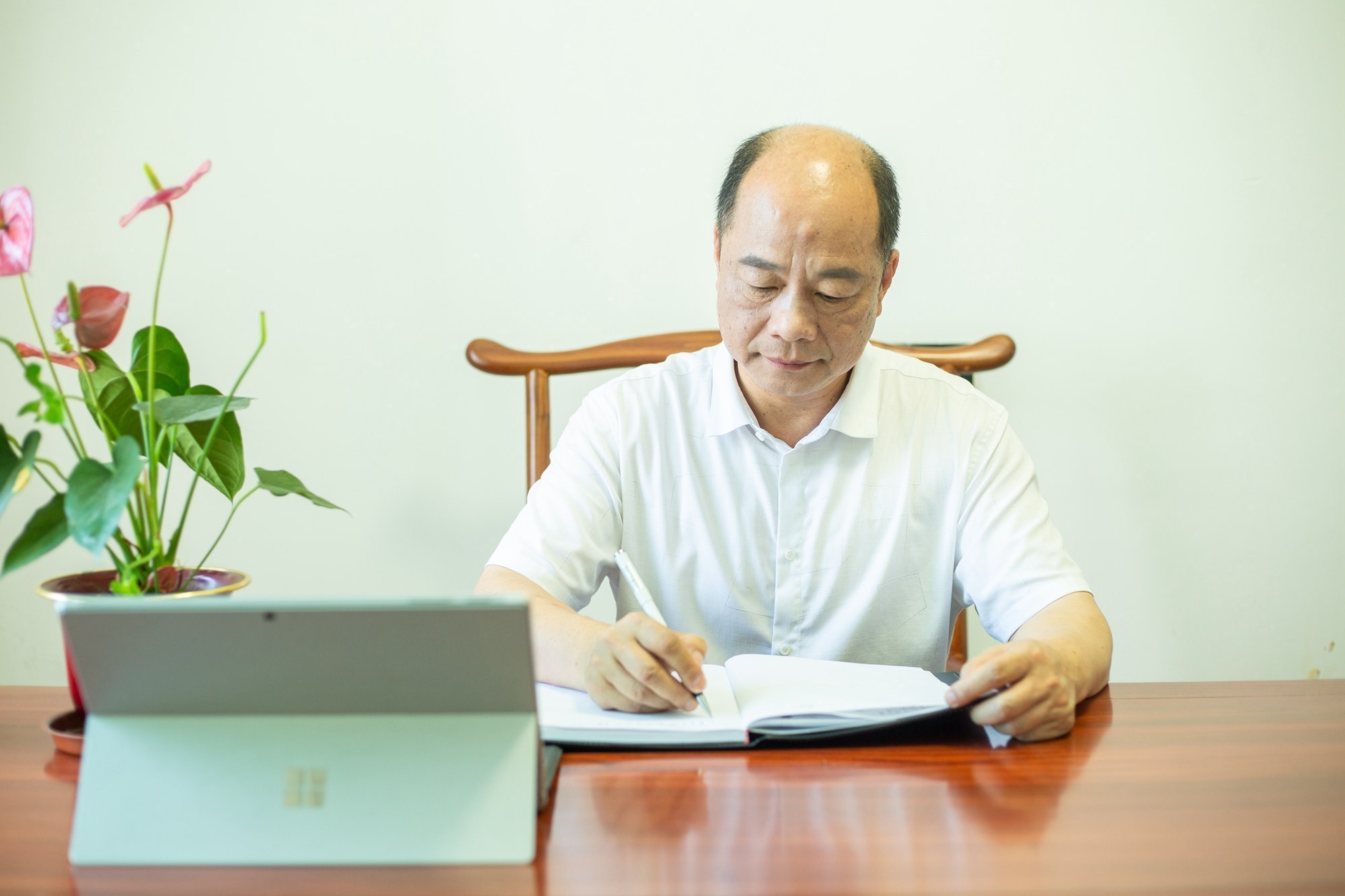 璀璨的人生是奋斗出来的,奋斗出精彩的人生