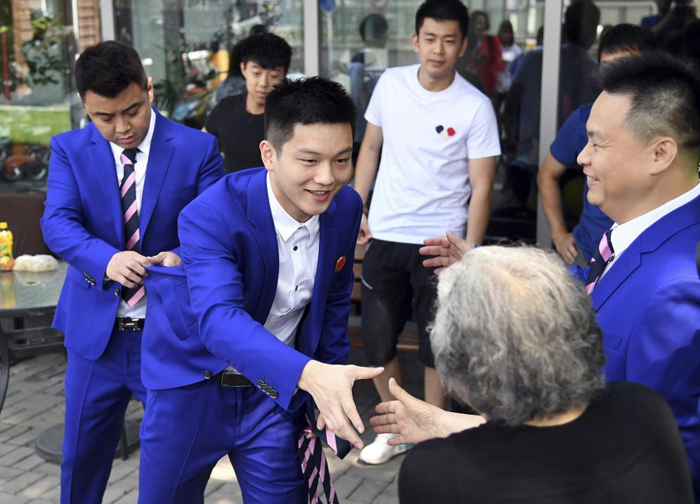 国乒十佳球许昕,国乒美男子许昕