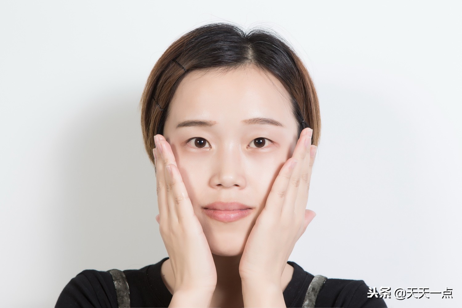 为什么换季皮肤老是起皮,为什么一换季皮肤就干