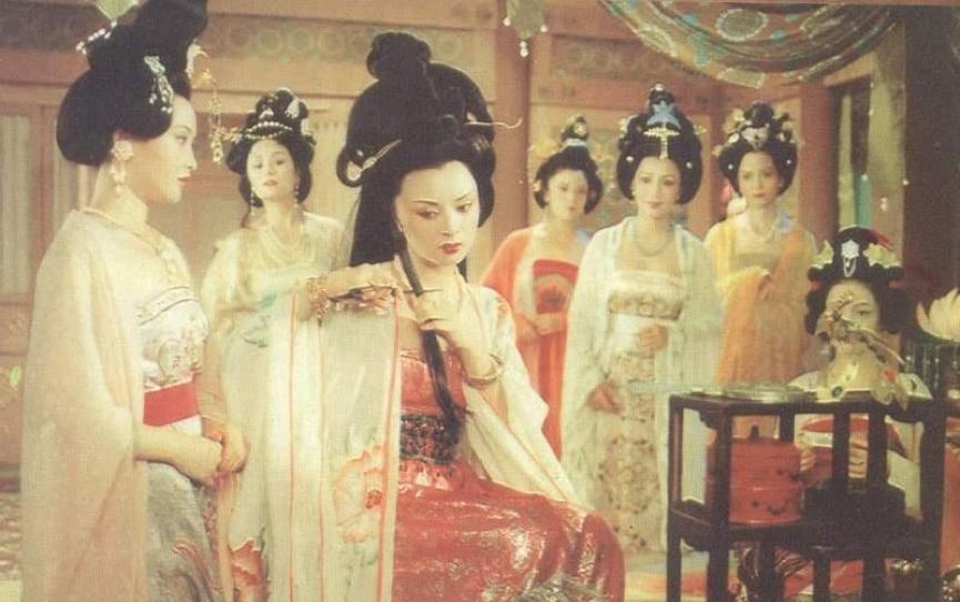 杨玉环怎么喜欢那么老的唐玄宗,杨玉环到底喜不喜欢唐玄宗