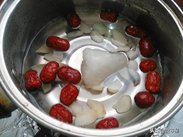 白开水寡淡无味喝不下？试试这个吧，清甜解膩，冬天做个水美人