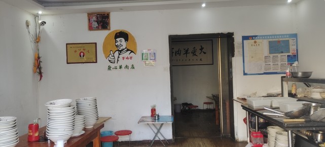 8元烩面遭到威胁后续火爆,郑州8元烩面馆老板回应恐吓后续