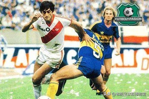 马赛回旋是马拉多纳发明的吗,1998年世界杯齐达内马赛回旋