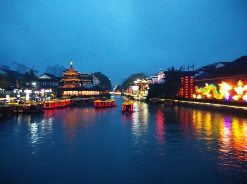 鹧鸪天大明湖即景,鹧鸪天南京夫子庙