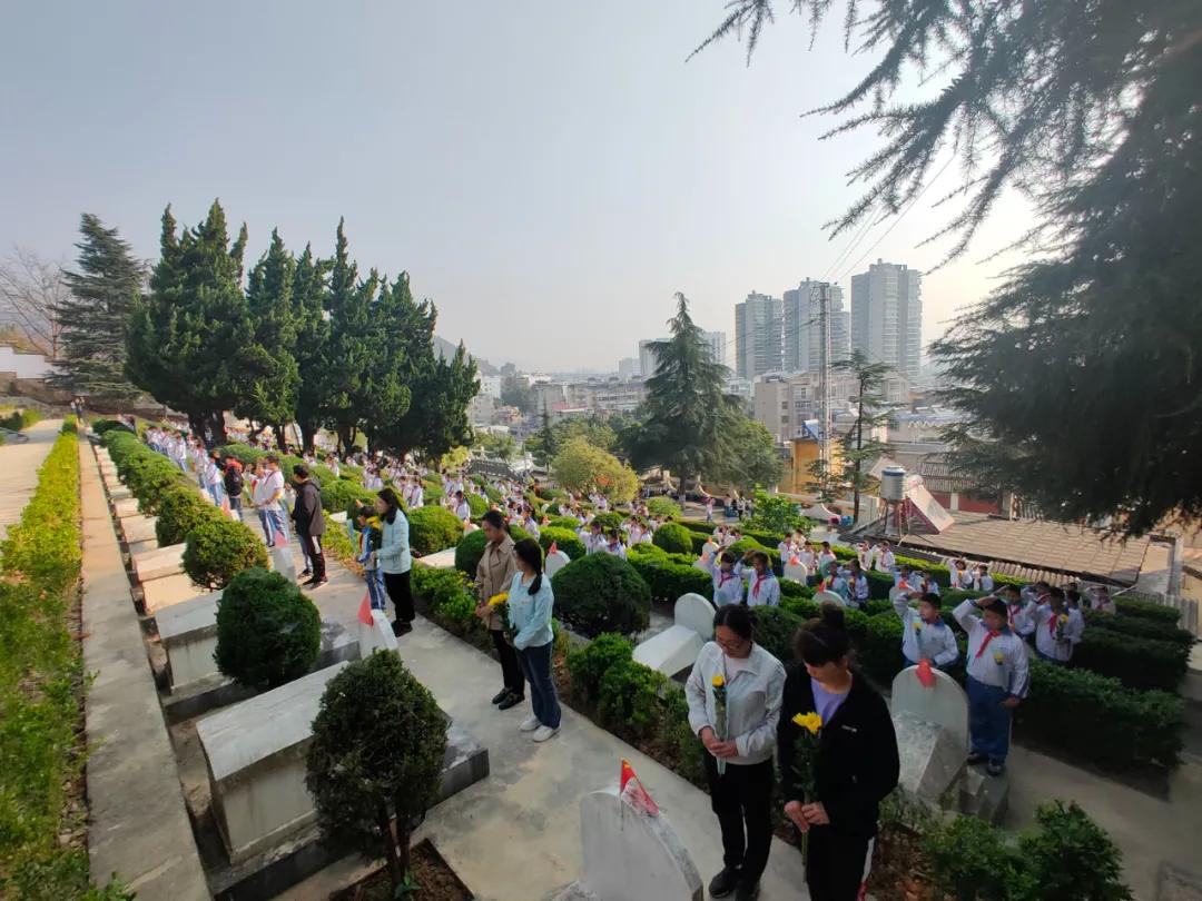 红领巾心向党少先队教育专栏,共青团中央红领巾心向党活动