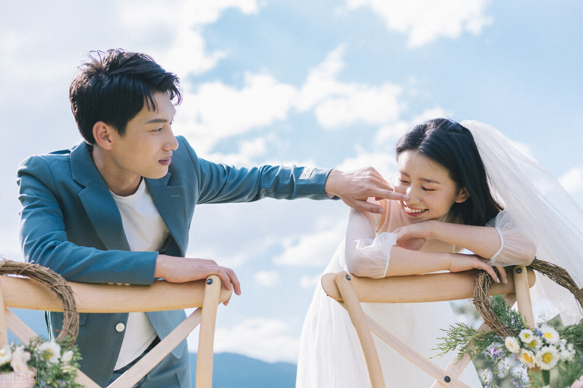 自己一个人自拍婚纱照,火爆朋友圈自拍婚纱照