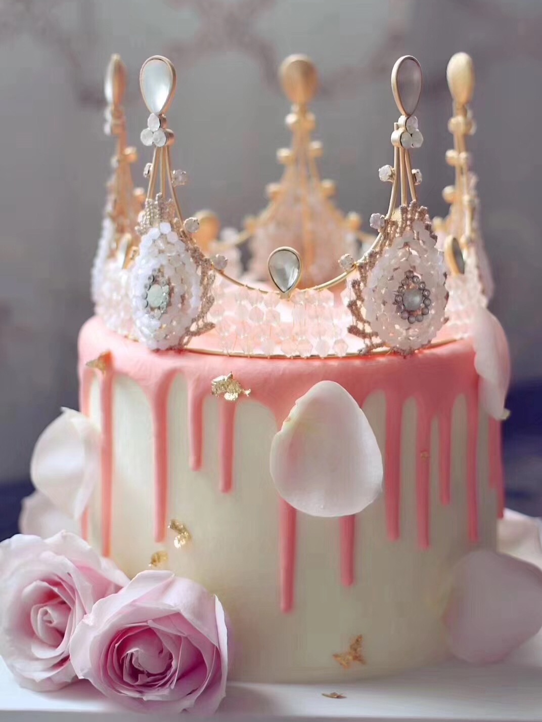 不限量的千层蛋糕全城狂送，挑战岳阳本土烘焙霸权的小苹果来啦