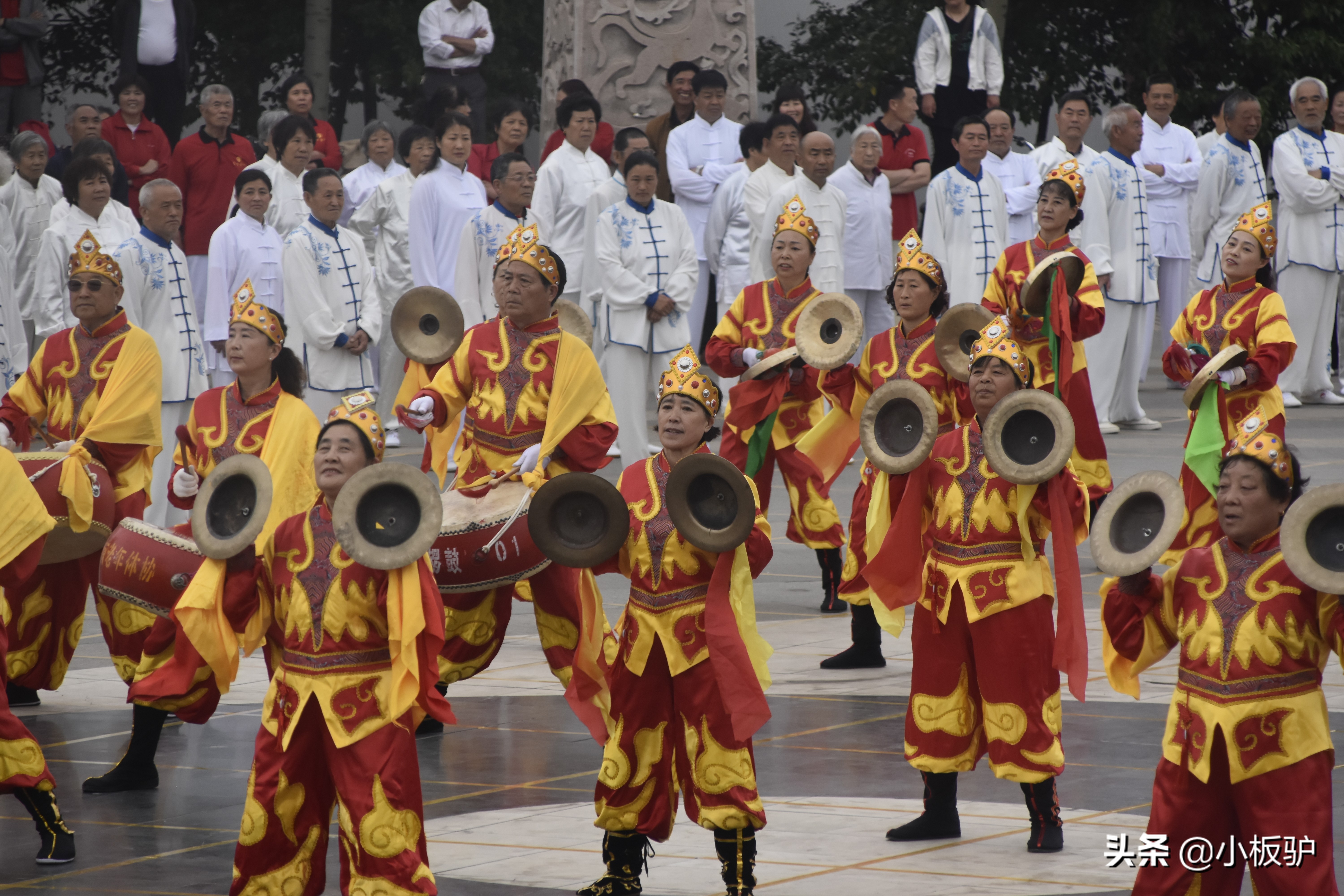 激情锣鼓表演,秧歌威风锣鼓表演完整版