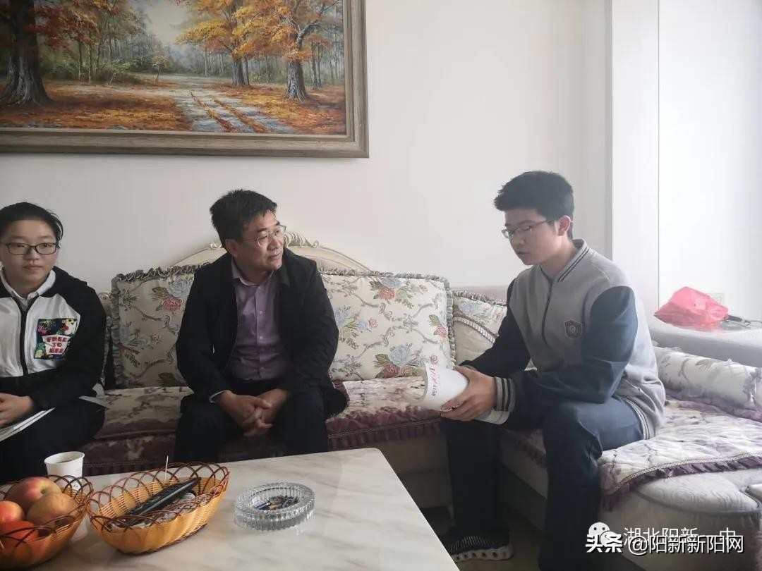 开展万师访万家活动报道,百师访千家活动