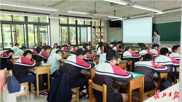 数万中小学生斗文采！比作文，争当“楚才小记者”