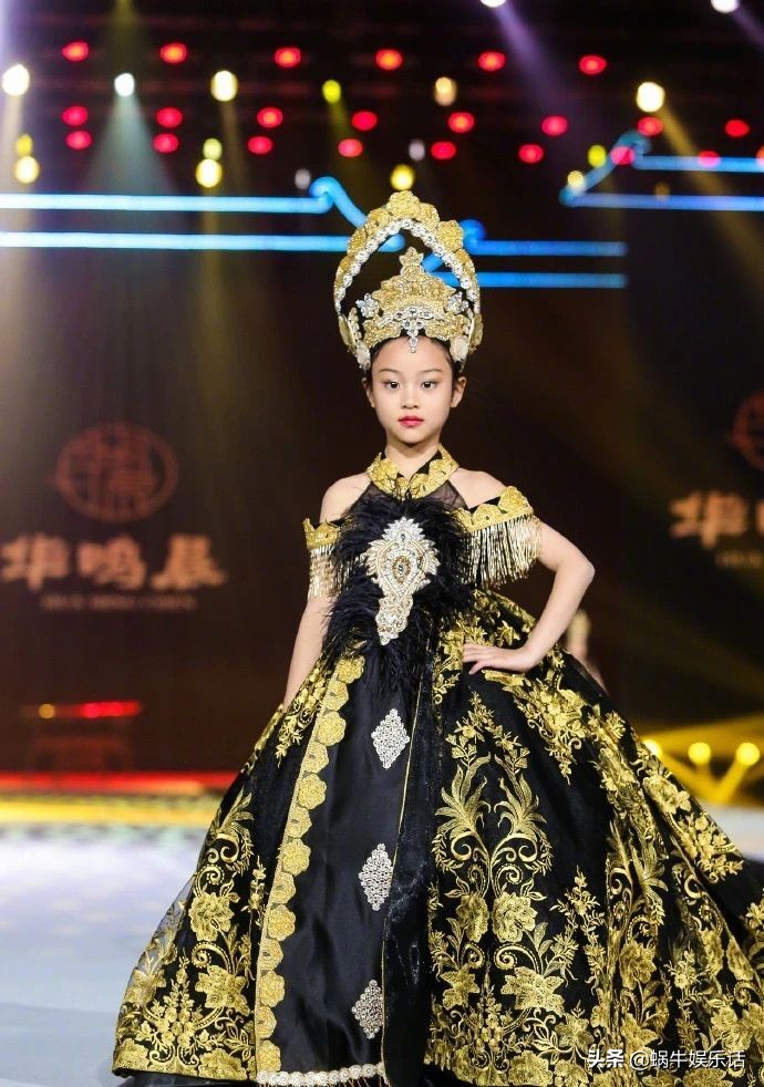 李小璐离婚后首次发文回应,李小璐回应感情风波