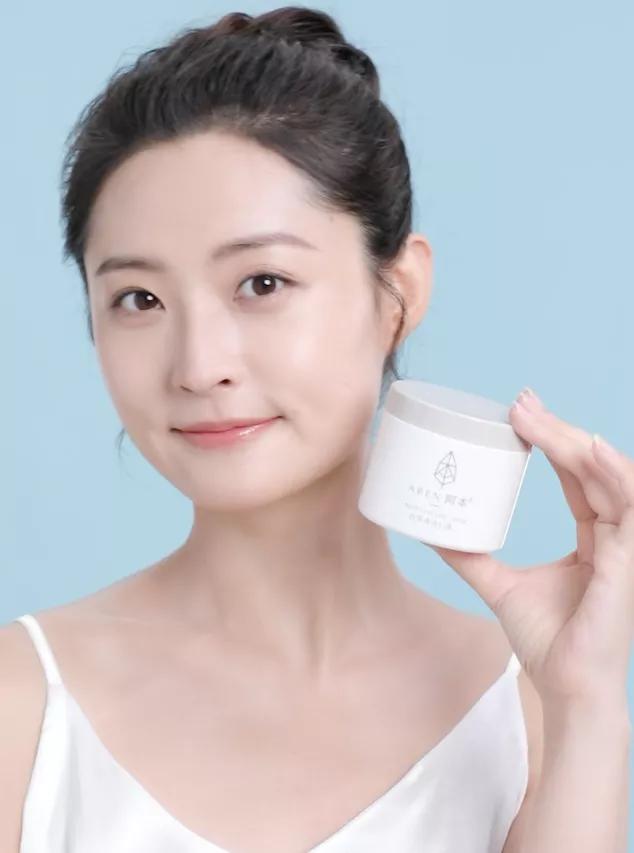 油性肌肤应该怎么样去除黑头,油腻皮肤毛孔粗大黑头多怎么清理