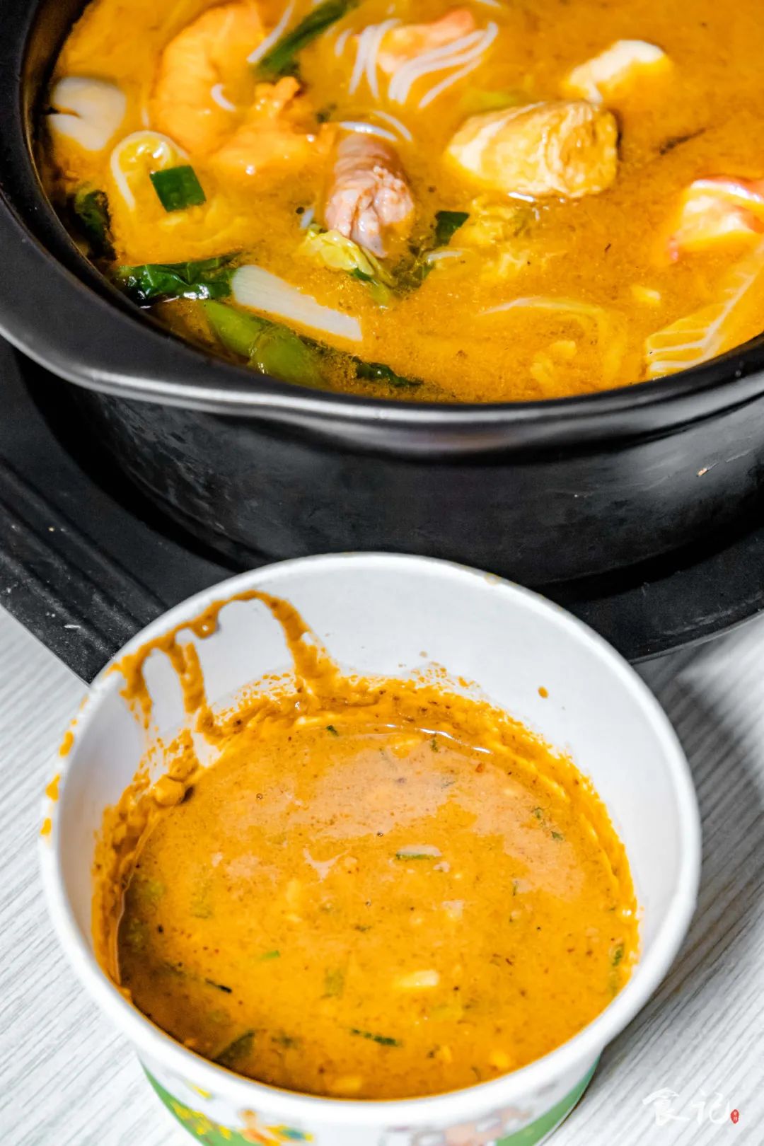 真的假的？万达清冷的夜市中，竟藏着踩点也要去吃的砂锅麻辣烫…