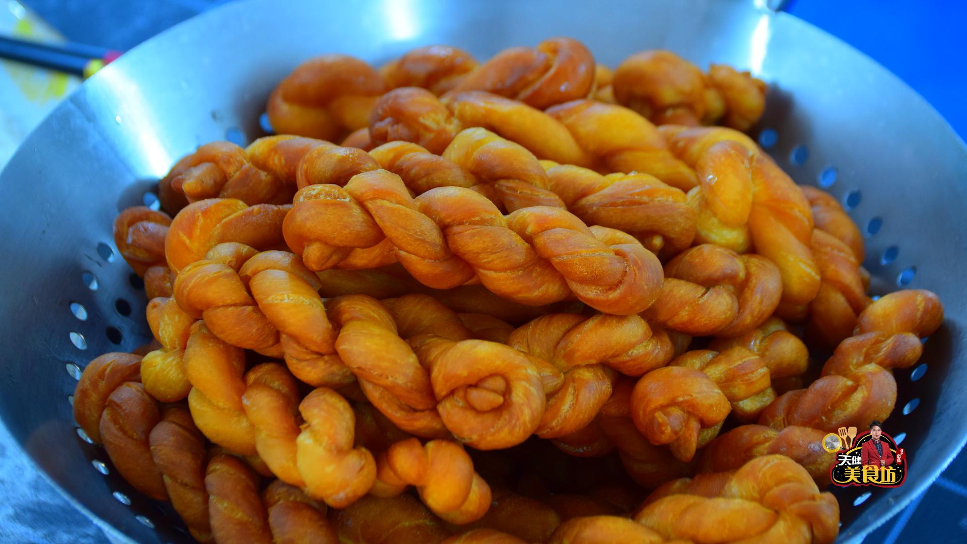 想吃麻花怎样做好吃,怎样炸麻花软又松凉了不硬