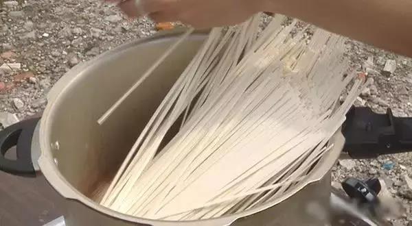 这几种锅千万别用,家里有这种锅千万别用