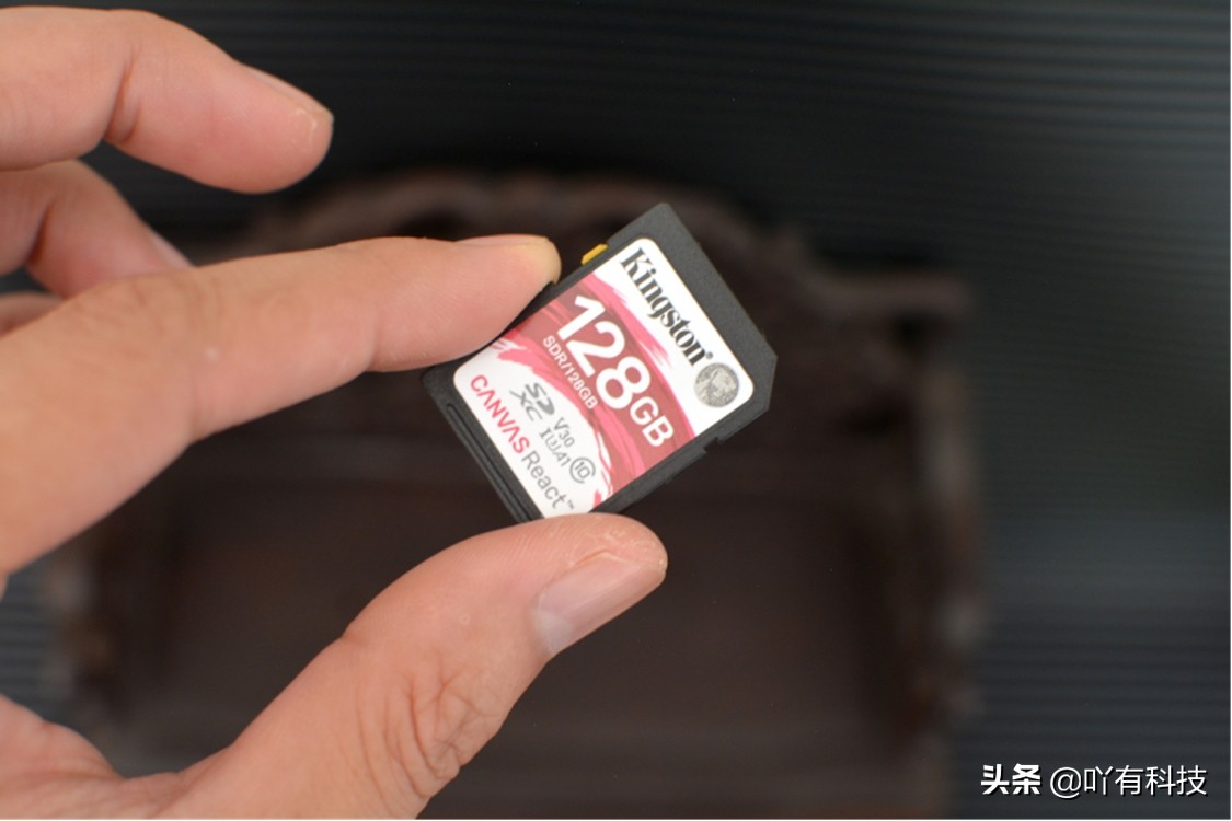 专业相机sd卡放在单反会怎么样,sd卡kingstonv30