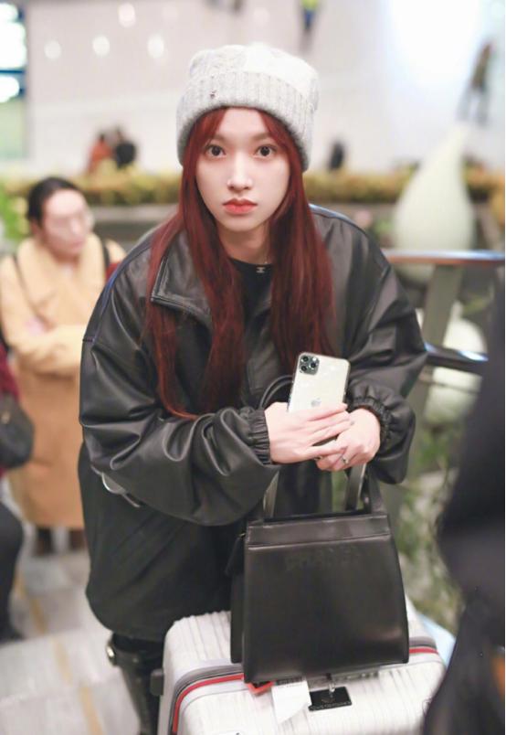 程潇皮衣穿搭,程潇同款甜酷风穿搭教程