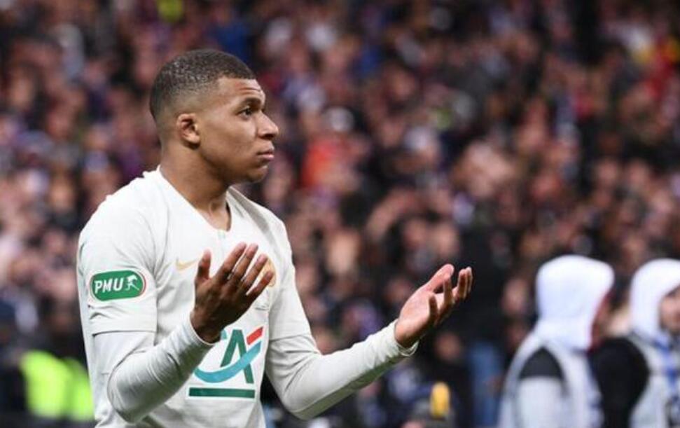 足坛史上最诡异的十大进球,热刺争冠战竟造9张黄牌