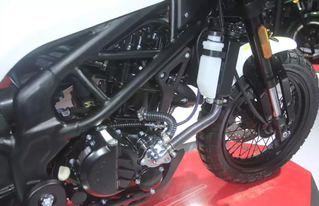 mini科尔维特多少钱一辆,克尔维特兰博300复古跑车