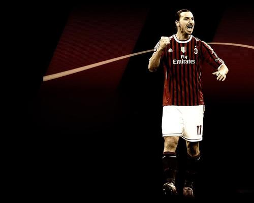 伊布是在什么时候退役的,伊布哪天退役