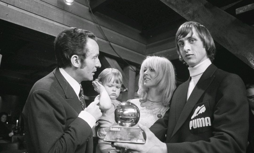 老梁观世界,小梁带你看世界完整视频