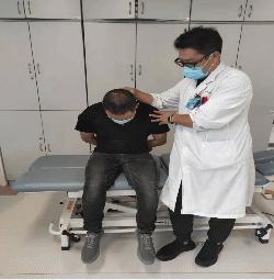 腰椎间盘突出压迫神经腿和屁股疼,腰椎间盘突出压迫神经屁股和腿麻