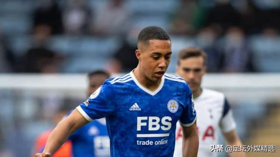 国际足坛转会市场动态:曼联加速转会事宜,其他俱乐部紧张起来