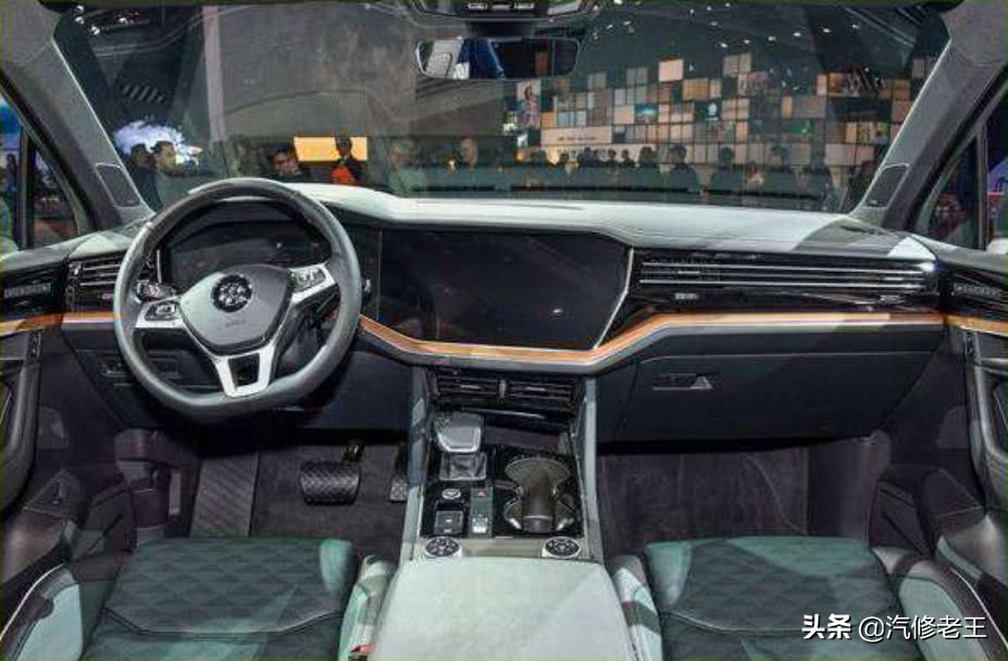 17年大众途锐和14年宝马x5哪个好,2022大众途锐豪华版图片