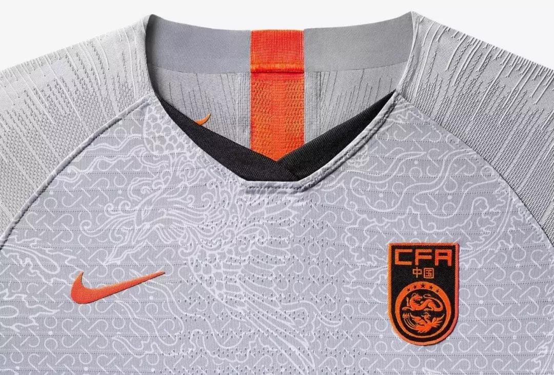 从未转会的足球,足球正在淡出人们的视野