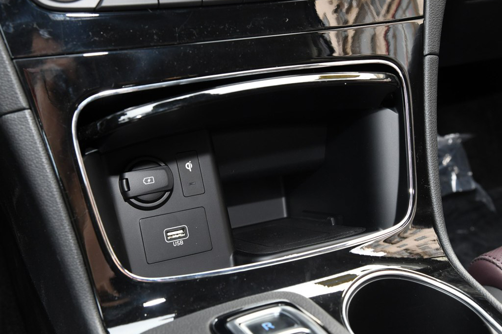 值得买的韩系suv全新胜达,第四代全新胜达六座试驾