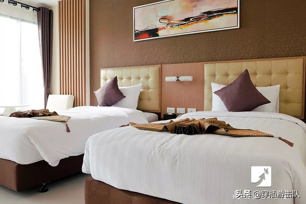 住宾馆为什么在马桶里倒一壶开水,为什么住酒店时要倒一壶开水