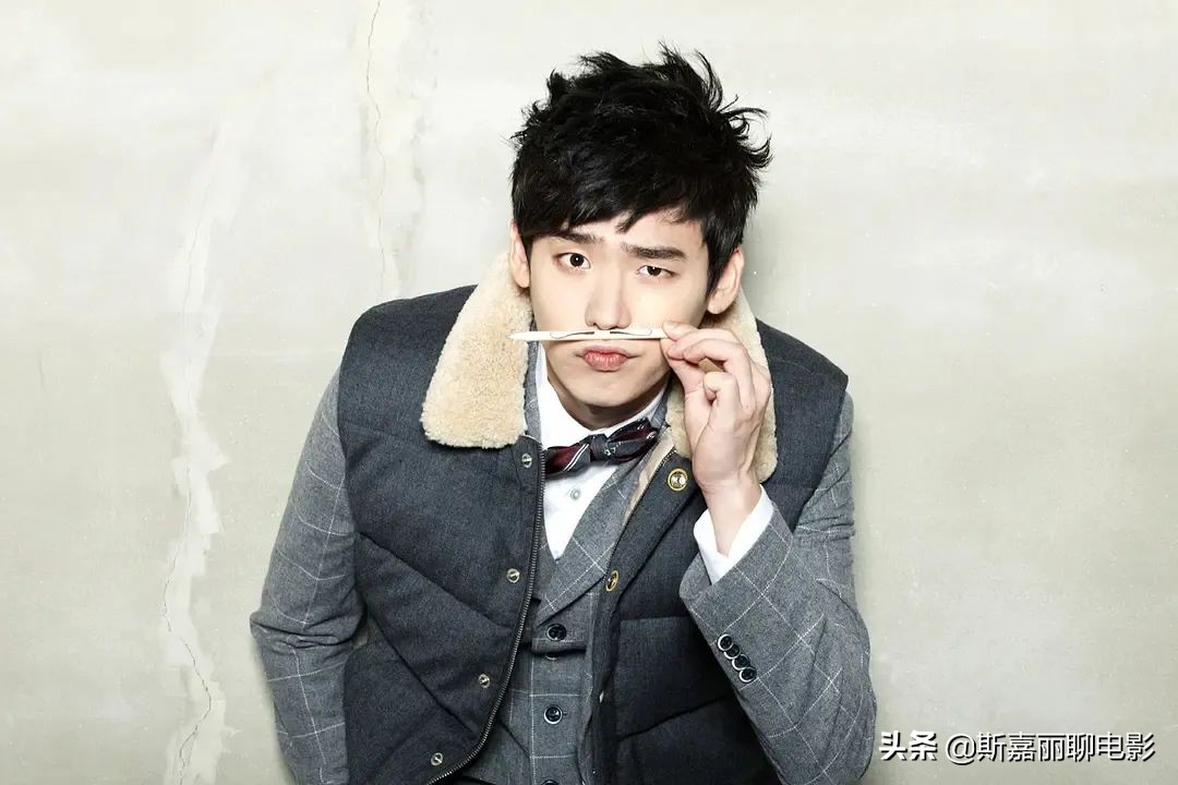 李钟硕消失的黑夜,李钟硕服兵役前机场照片