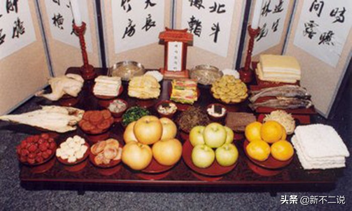 分享一下西北民族的丧葬礼仪风俗,我国七种各具特色的丧葬方式