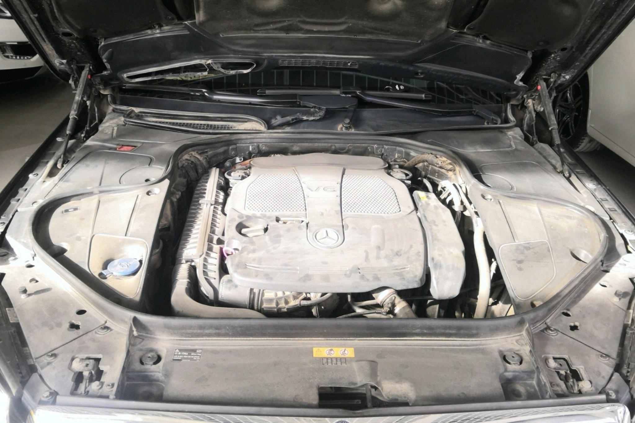 奔驰s级电瓶老是没电漏电,奔驰s级电池没电怎么办