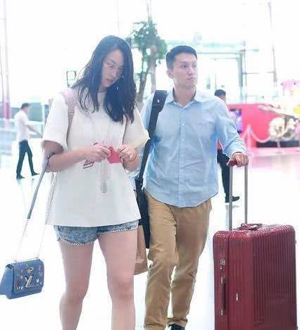 女排神话背后的艰难爱情：异地离婚、13年长跑、瘫痪相守、远嫁