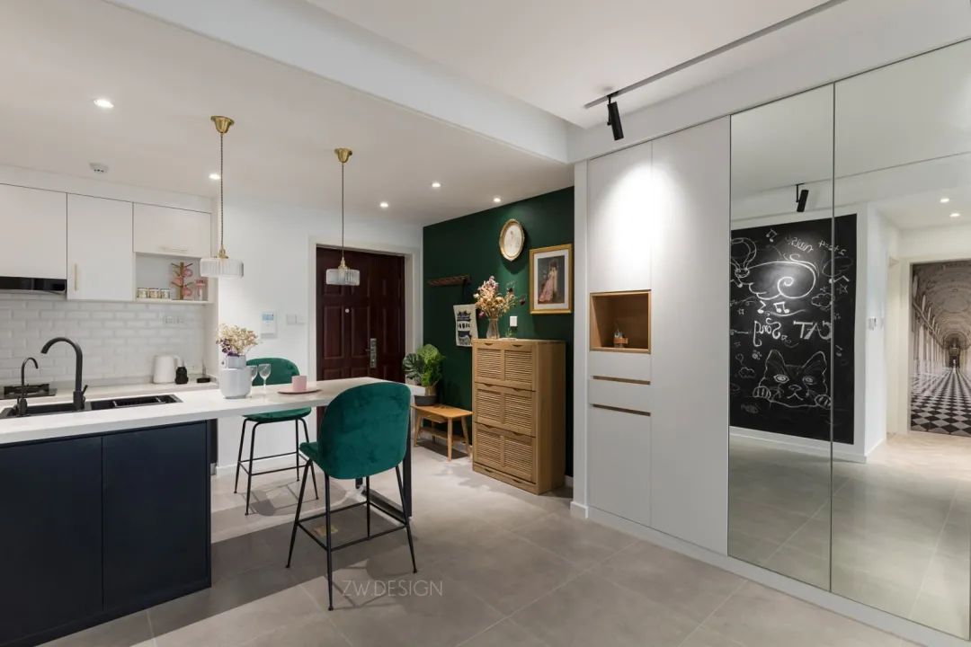 75平小户型客厅装修现代简约风,套内70平现代轻奢风格