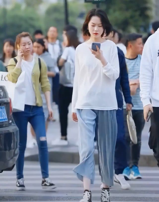 2019超流行奶奶裤时髦炸了,最近很火奶奶裤