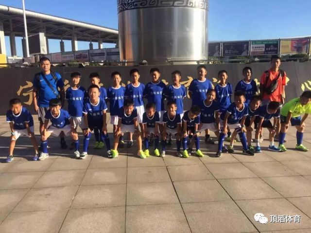 2022国际足坛发生的事,论中国足球的现状与未来论文