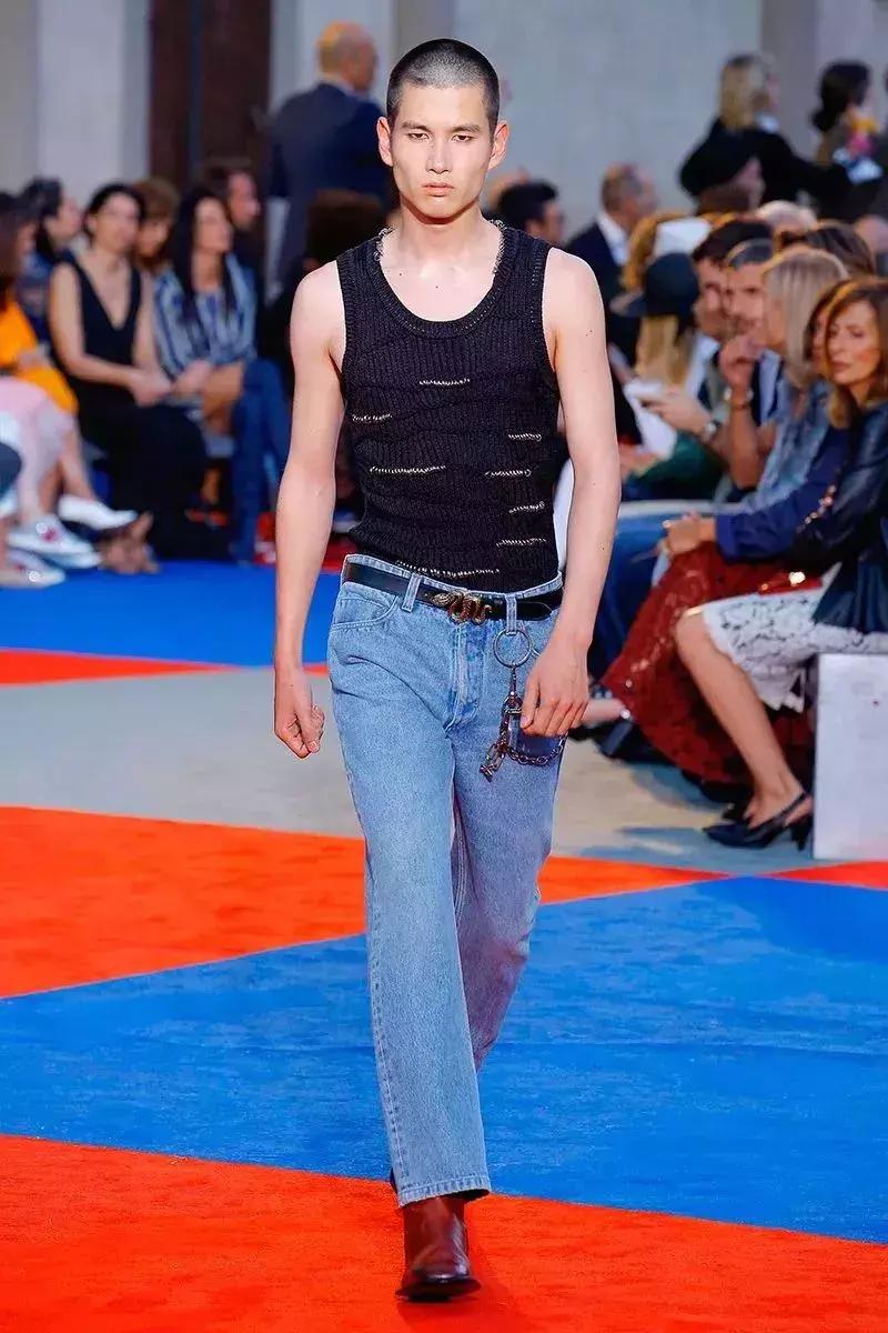 牛仔要水洗到什么程度才时髦,复古水洗垂感牛仔