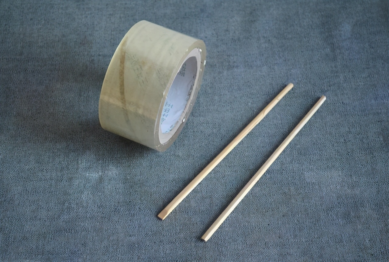 罐头盖子很难打开有简单办法吗,罐头盖子关上打不开怎么办