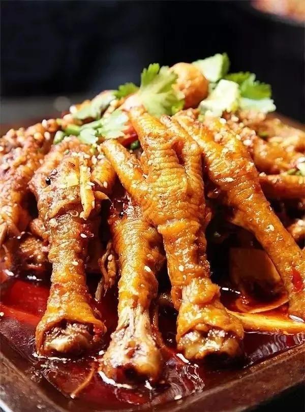 干豇豆茶树菇红烧肉,陕菜豆角炒茶树菇