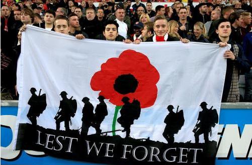 英超球队胸前小红花,英超球衣胸前广告