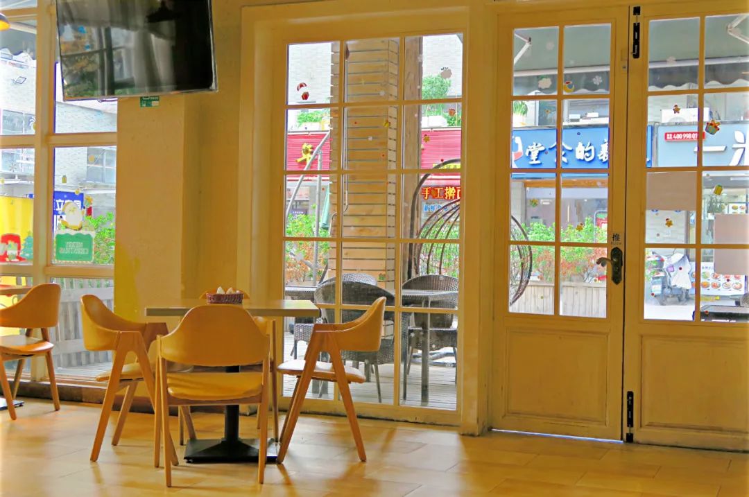 学生时代勾你馋虫的街边店,你和它上一次见面隔了几年?