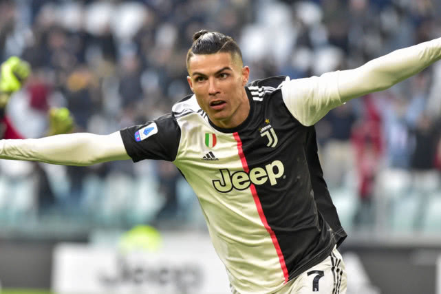 足坛十大最帅发型,足球最新发型