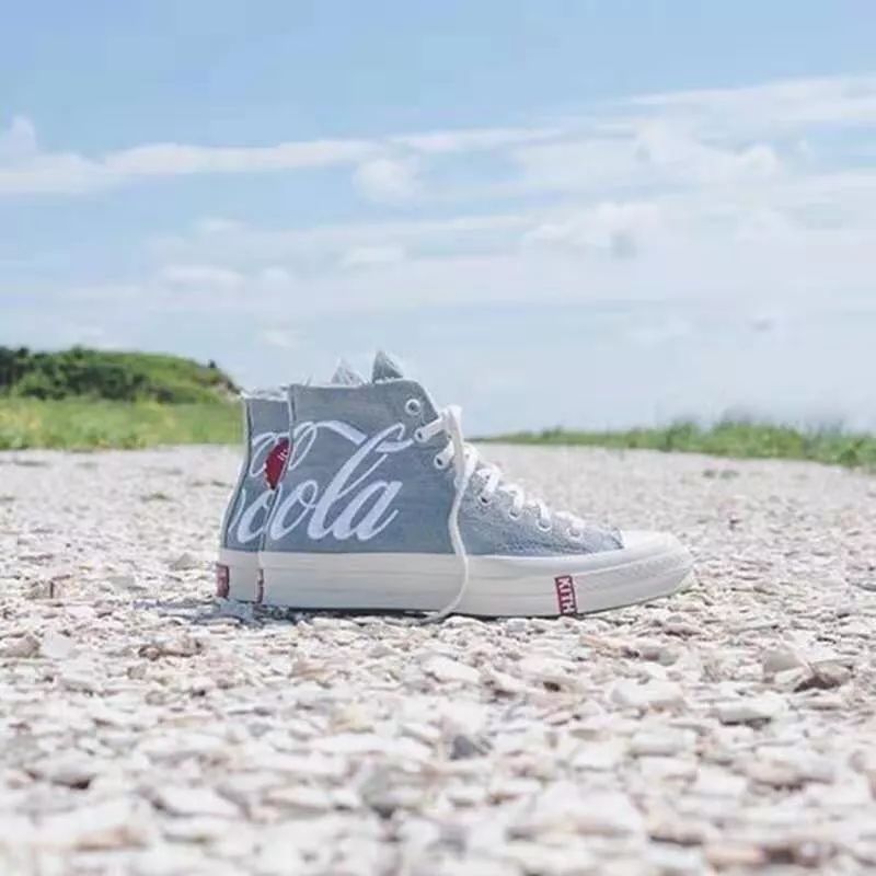 鞋穿不炒｜热门鞋款暴跌，AJ1红丝绸降了4K+，YEEZY满天星降了6K+