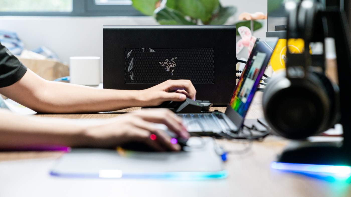 雷蛇razer战核x幻彩版显卡扩展坞,雷蛇战核x连接外置显示器