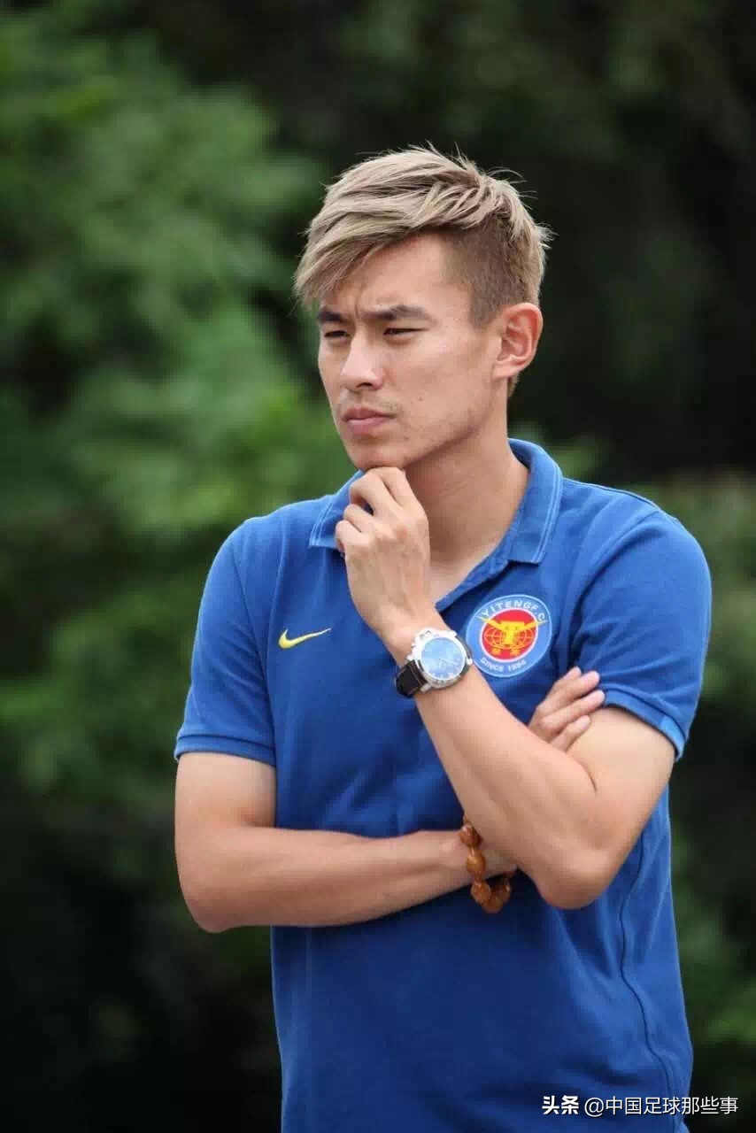 曾诚1-0法国巅峰表现,中国足坛最帅的球员